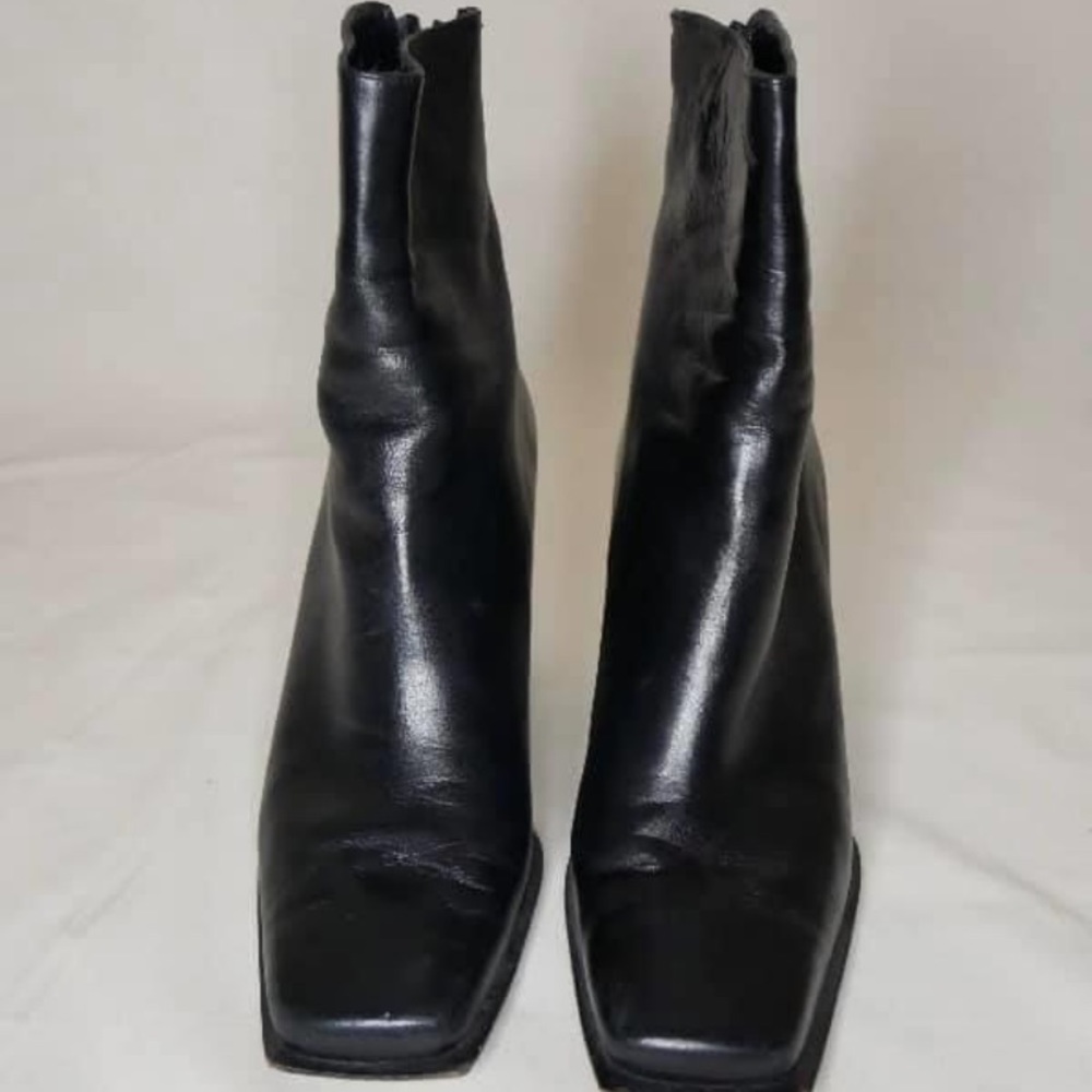 Stuart Weitzman Booties - Picture 2 of 4